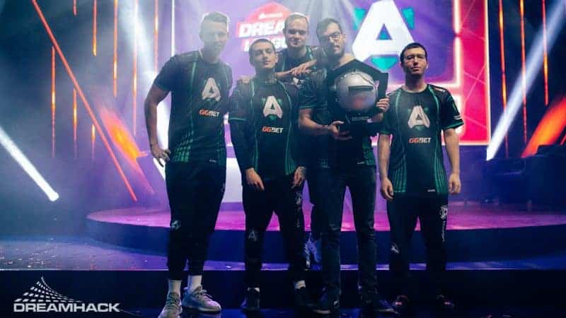 'Yan kungiyar DreamHack Sæson 12 Alliance kan vise, at vi kan tage en kofinsu