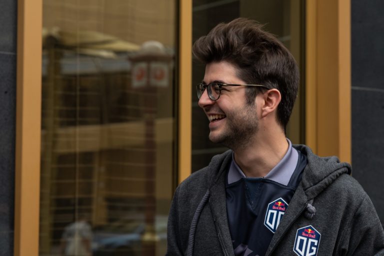 Ceb savner Dota 2's The International 10 på grund af akut øjenoperation, miCKe til stand-in