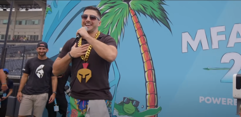 NICKMERCS på at streame Apex Legends over Warzone: 'Det handler om, at jeg har det sjovt og grinende'