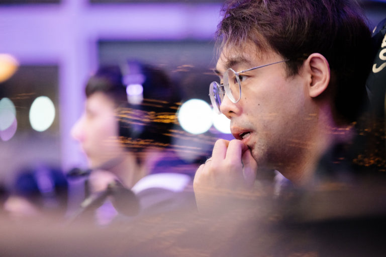 Royal Never Give Up genforener tre tidligere PSG.LGD-spillere til Dota 2-liste