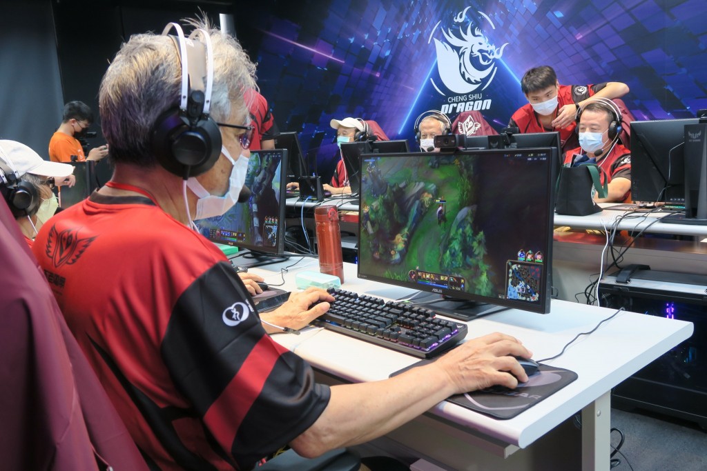 Taiwanesiske bedsteforældre slår sig sammen til League of Legends-konkurrencen |  Taiwan nyheder