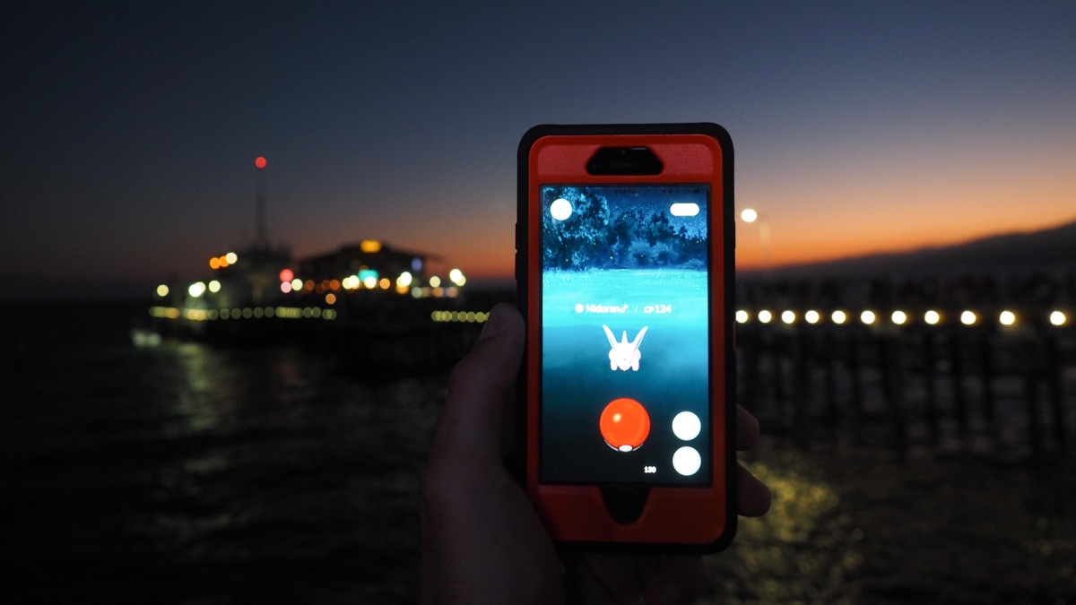 LAPD-officerer fyret for at ignorere opkald til backup og spille 'Pokémon Go'