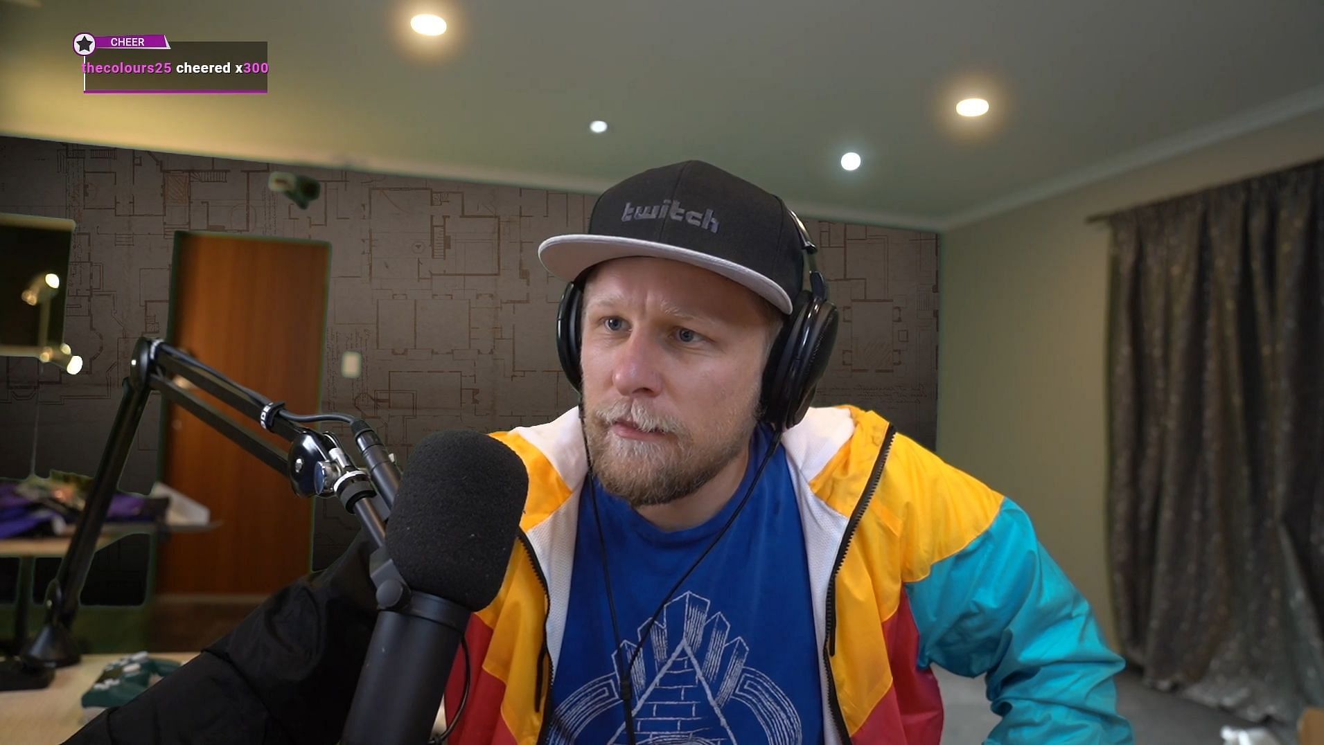 Quin69, en Twitch-streamer, mister roen, mens han spiller League of Legends og smadrer sit keyboard.  ⋆ Ceng News