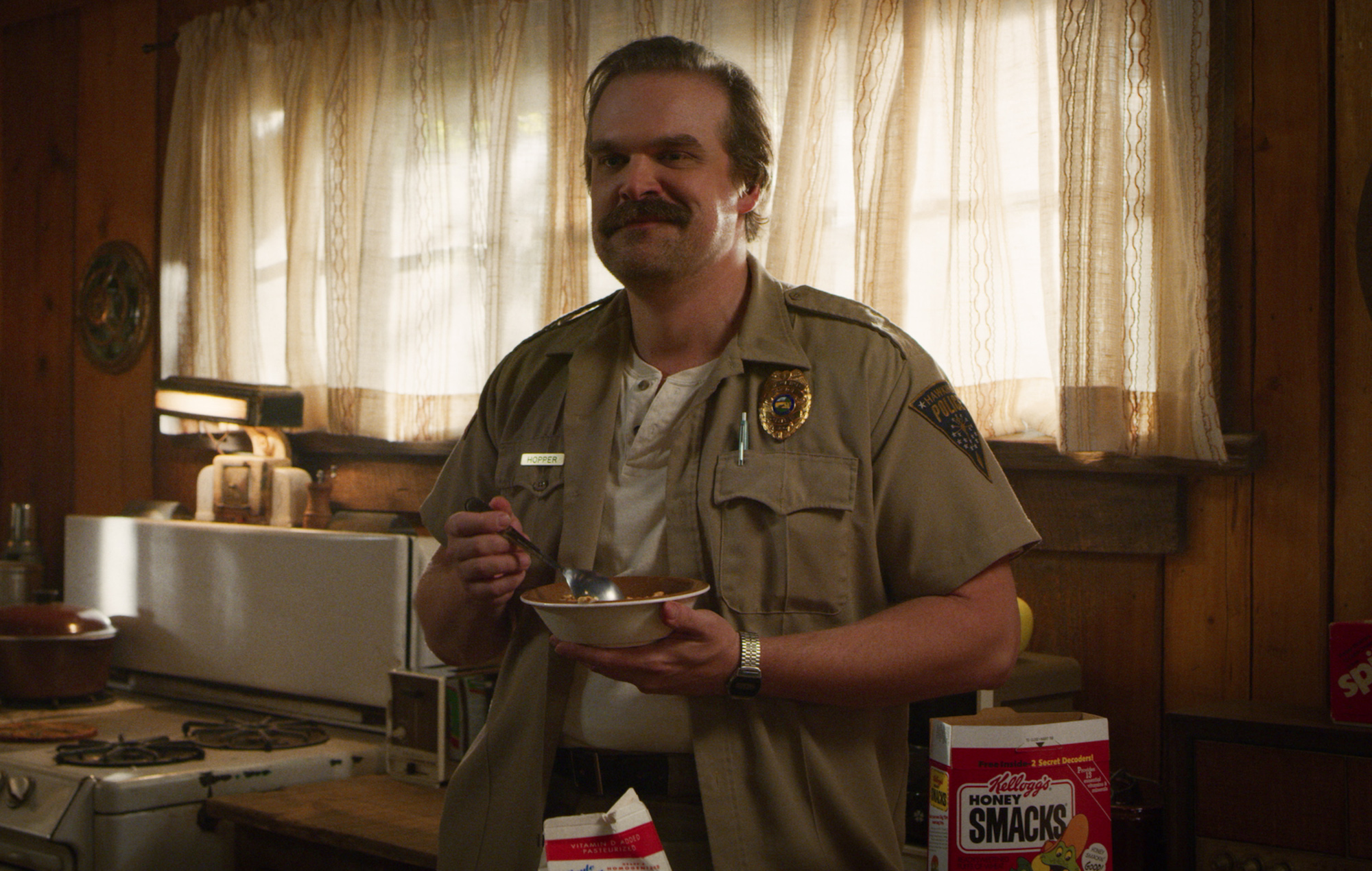 David Harbour siger, at det tog 'The Sims' at bryde hans 'World Of Warcraft'-besættelse