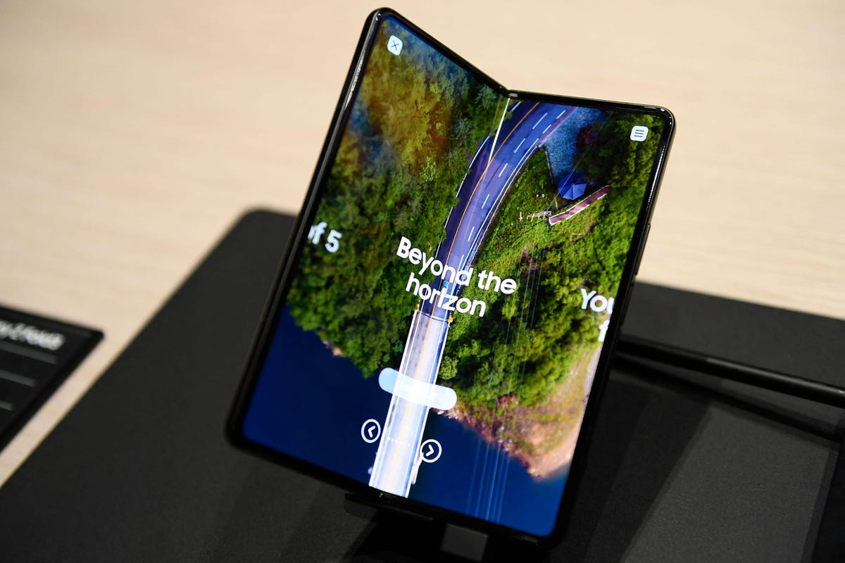 Pixel 7 Ultra Leaks, Galaxy Z Fold 4 Details, The Power Of Genshin Impact