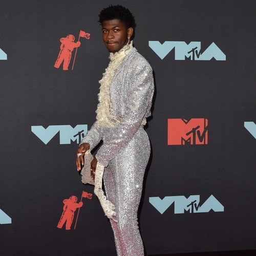 Lil Nas X udgiver League of Legends Worlds hymne - Music News
