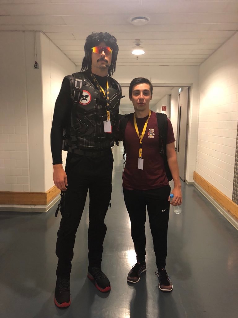 "Vi løb ind i ligklædet" - Dr. Disrespect huskede en detaljeret kronologi af begivenheder, da han mødte CS: GO-veteranen for første gang