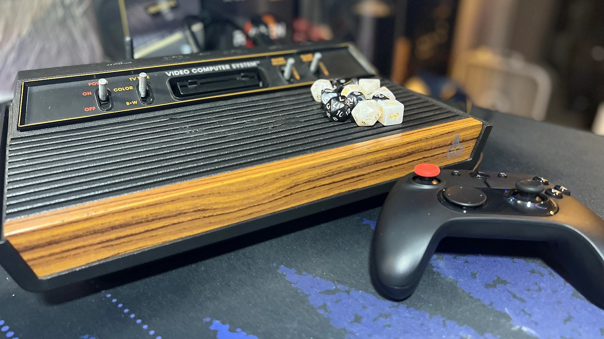 Denne Atari 2600 gaming pc kan køre The Witcher 3 og GTA 5