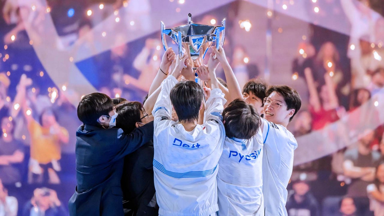 League of Legends Worlds 2022: DRX triumferer over T1 3-2