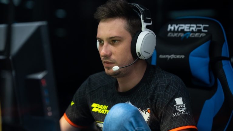 Daxak brænder broer og forklarer, hvorfor HellRaisers sparkede ham før Dota 2 Lima Major