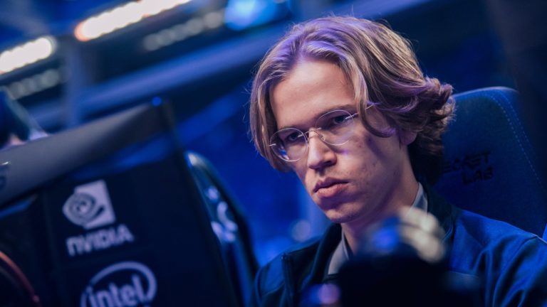 Topson opildner seeren, der tror, ​​han ikke kan blive en top Dota 2-spiller igen