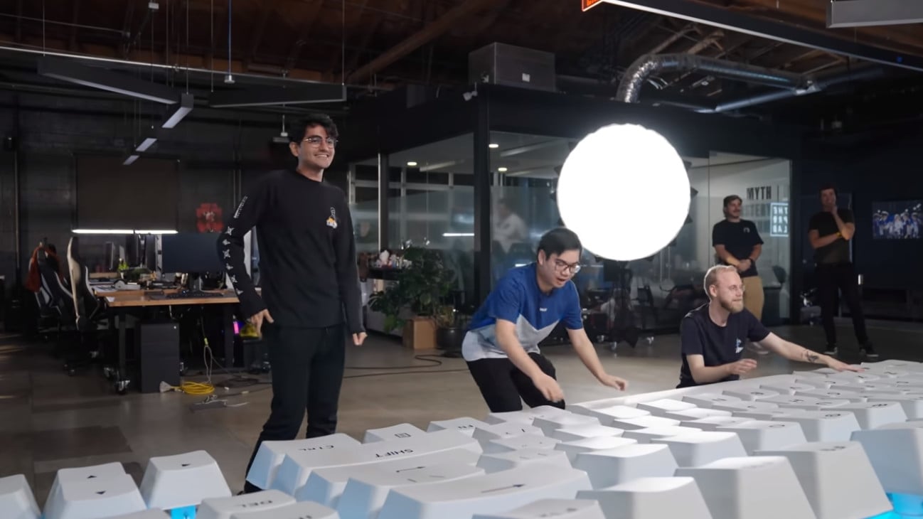 Watch Dota 2 played with a 16-foot gaming keyboard