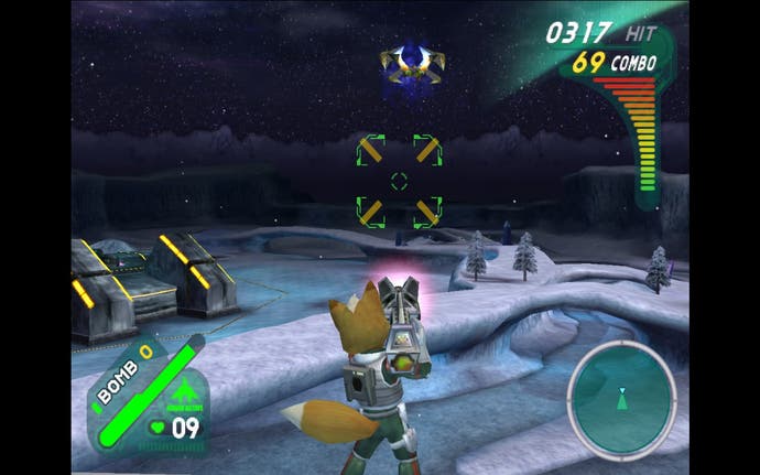 Star Fox Assault screenshot, Fox McCloud sigter sin pistol, mens han står på en flyvende Arwings vinge på en sneklædt planet.