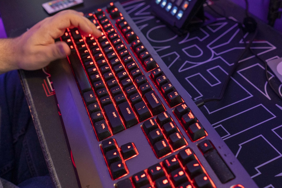 CSGO News: MOUZ among winners as Esports World Cup's CS:GO event begins