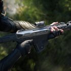 Call of Duty: Black Ops 7, sæson 4: En tilstand uden OmniMovement og et automatisk våben, en løsning for trætte spillere. Call of Duty: Black Ops 7, Season 4 adds a mode that removes OmniMovement and a gun that aims for you—perfect for players who can't be bothered to play anymore
